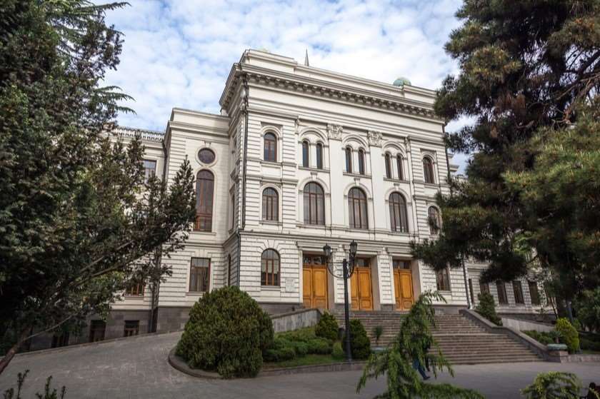 თსუ-ის სტუდენტები რექტორის გადადგომას მოითხოვენ