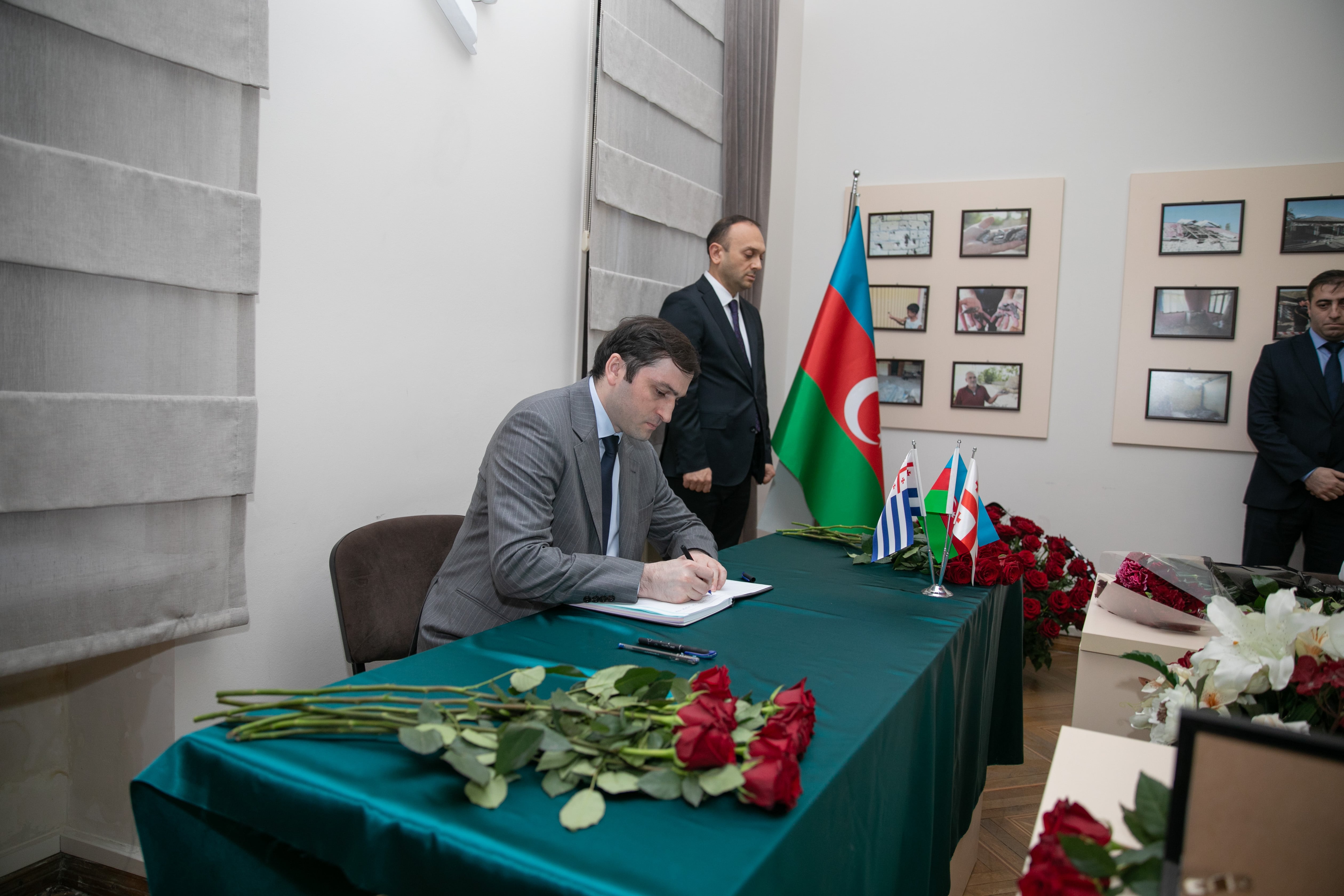 თორნიკე რიჟვაძემ ,,აზერბაიჯანის ავიახაზების“ თვითმფრინავის კატასტროფის შედეგად დაღუპულთა ოჯახებს მიუსამძიმრა