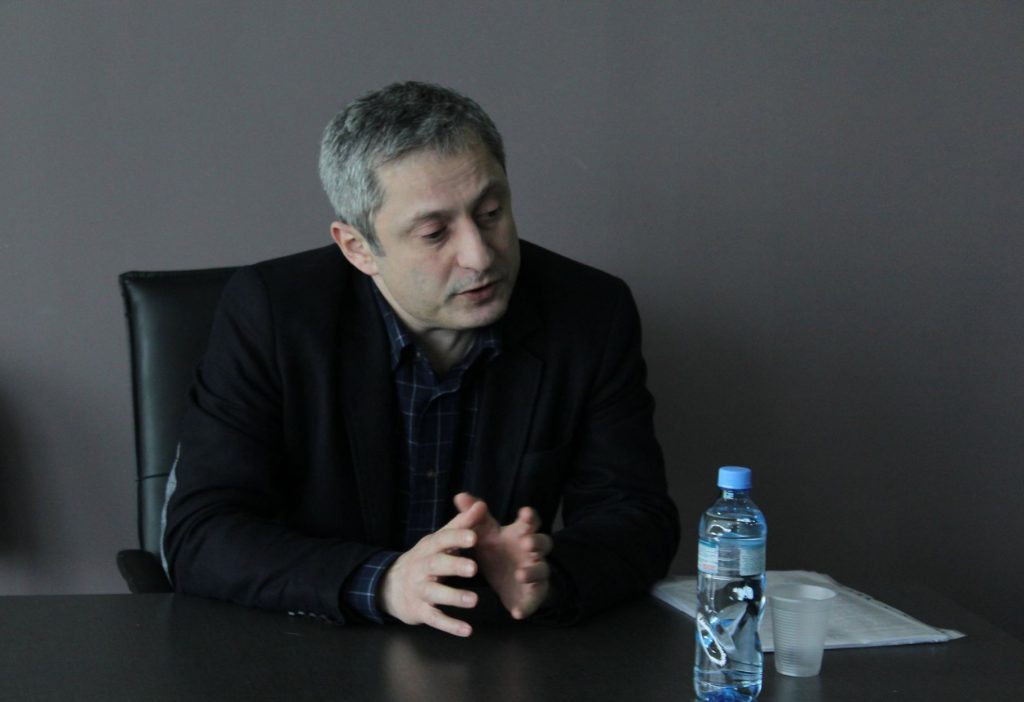 სოსო მანჯავიძე: მთავარია არ ჩავყვეთ იმ ხორცსაკეპ მანქანაში, რომელიც მსოფლიოშია ამოქმედებული
