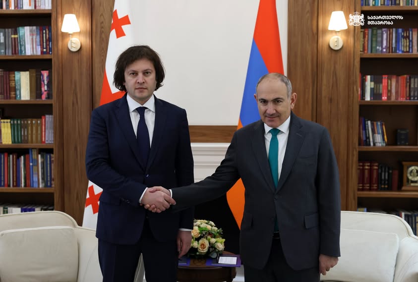 ირაკლი კობახიძე ნიკოლ ფაშინიანს შეხვდა