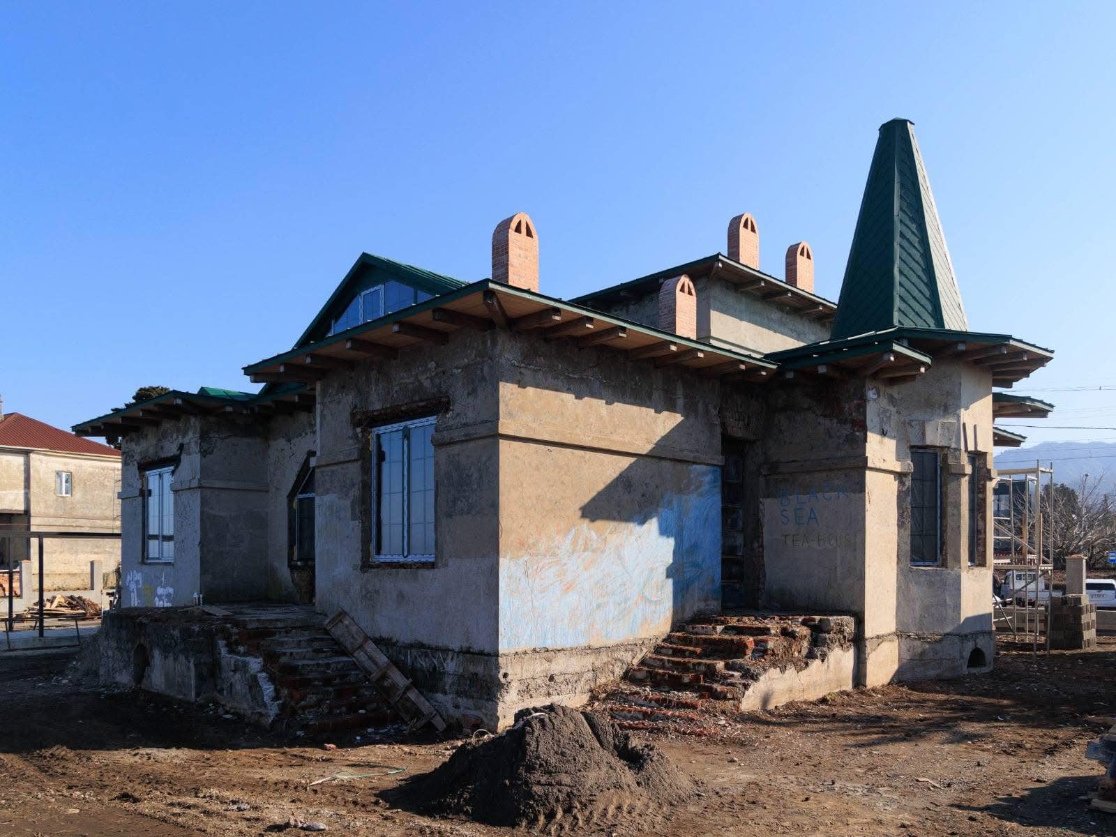 თორნიკე რიჟვაძემ ლაო ჯინ ჯაოს სააგარაკე სახლი მოინახულა
