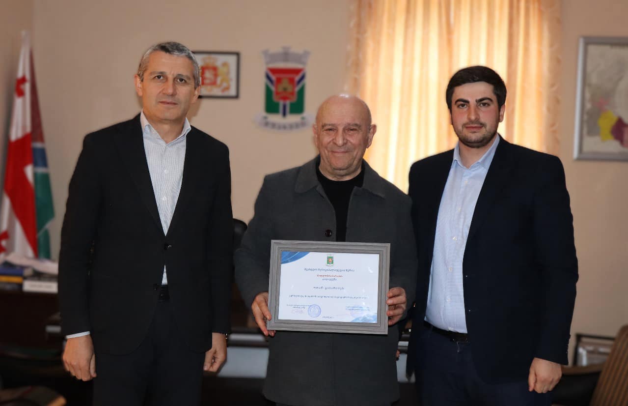 ქართული ჟურნალისტიკის დღე მიულოცეს