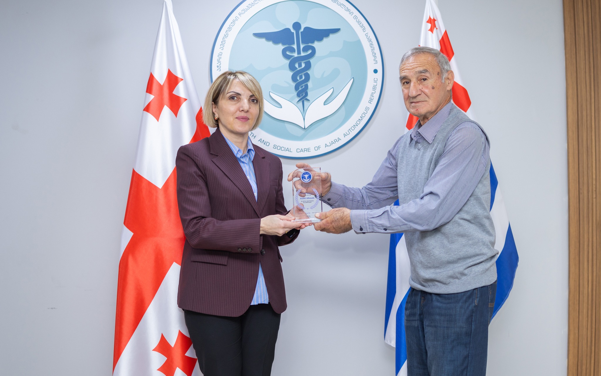 ექიმი მეანგინეკოლოგი დავით ვერძაძე დააჯილდოვეს