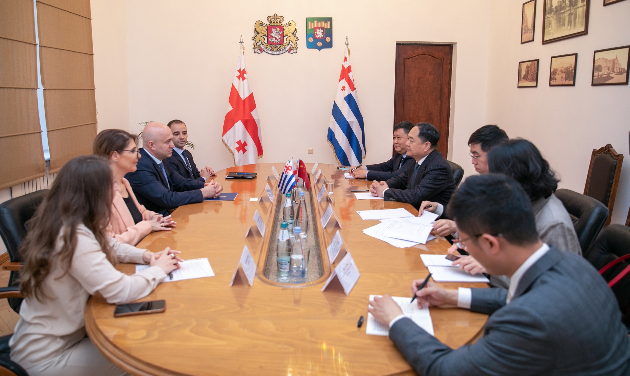 აჭარის მთავრობის თავმჯდომარე ჩინეთის მეგობრობის სახალხო ასოციაციის პრეზიდენტს შეხვდა