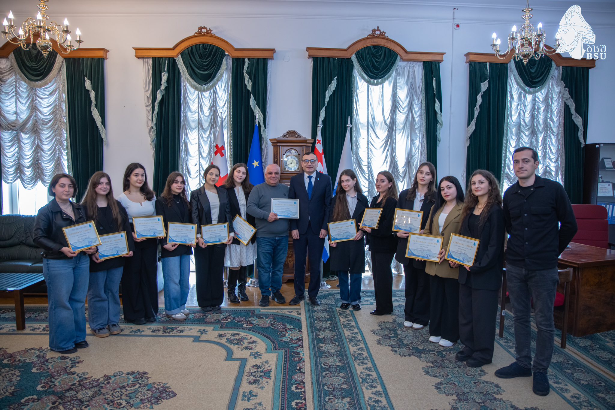 მადლობის სიგელებით დააჯილდოვეს