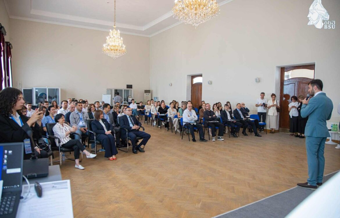 პირველი საერთაშორისო საზაფხულო კონფერენცია – ბათუმში
