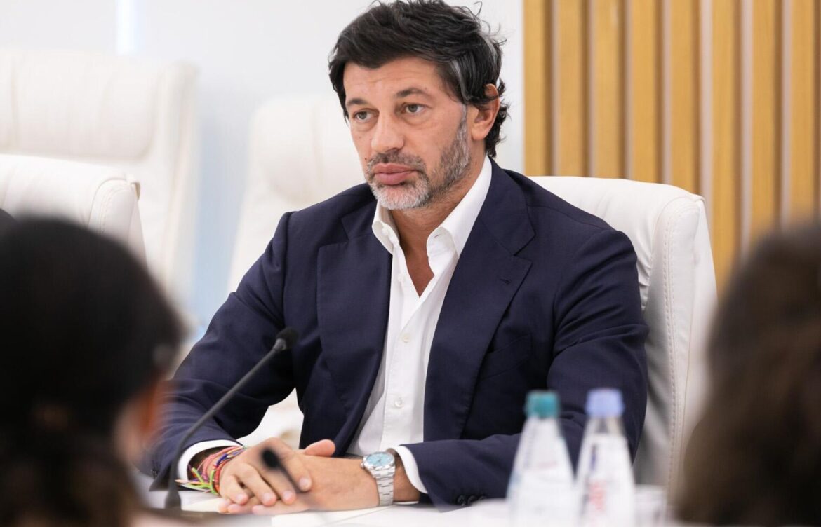 კახა კალაძე – თვალჭრელიძის ქუჩაზე მდებარე შენობა-ნაგებობები არის კერძო საკუთრებაში და არ წარმოადგენს მუნიციპალიტეტის საკუთრებას