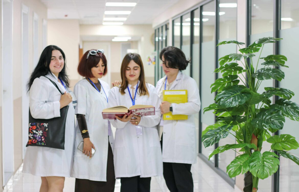 ფარმაცია – პროფესია, რომელიც მომავალს ქმნის