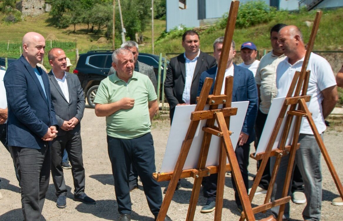 ინფრასტრუქტურულ პროექტებს გაეცნო