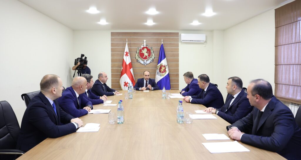 შინაგან საქმეთა მინისტრმა აჭარის რეგიონში სამუშაო შეხვედრა გამართა