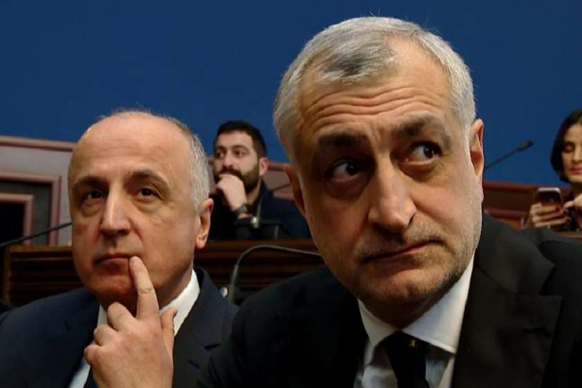 პრეზიდენტმა მამუკა ხაზარაძე და ბადრი ჯაფარიძე შეიწყალა