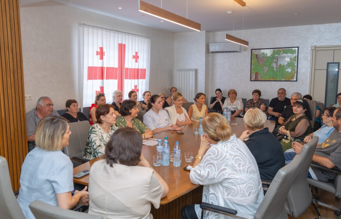 მინისტრი მაღალტექნოლოგიურ ჰოსპიტალ ,,მედცენტრში“ იმყოფებოდა