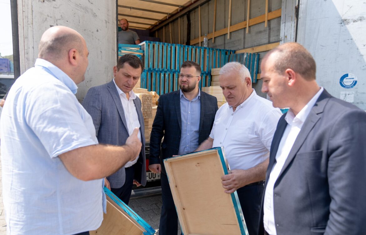 სკების გაცემა გრძელდება