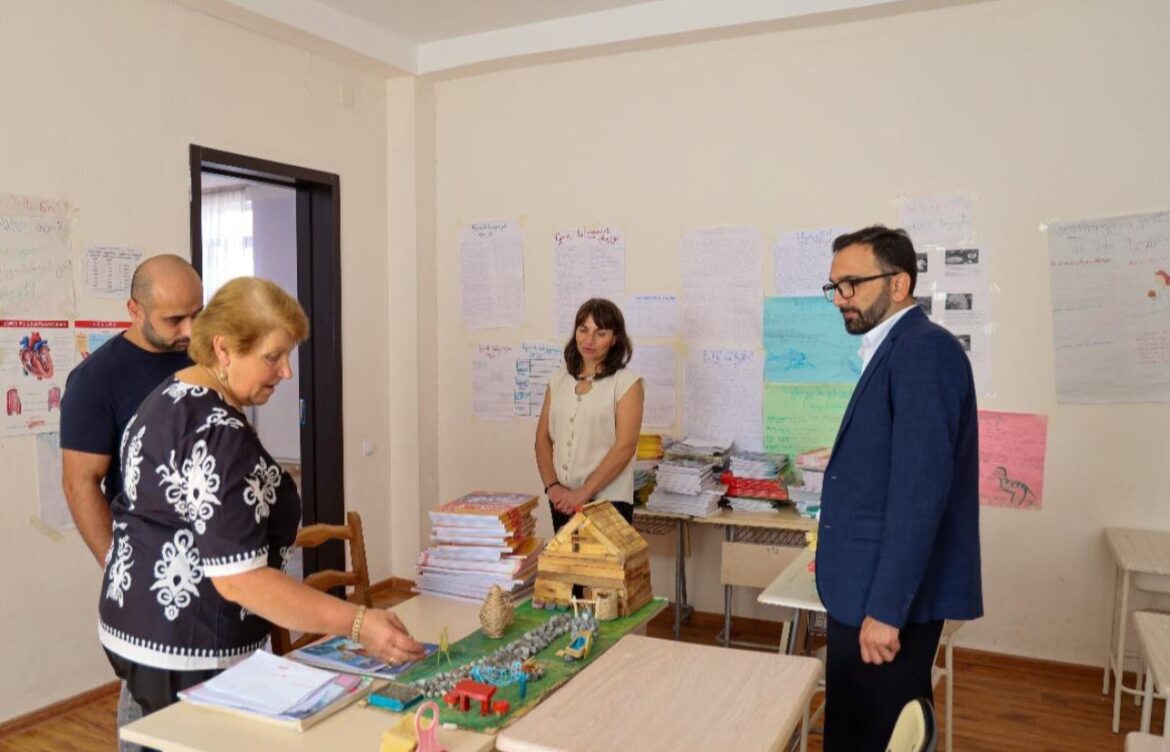 ვიდრე ზარი დაირეკებოდეს