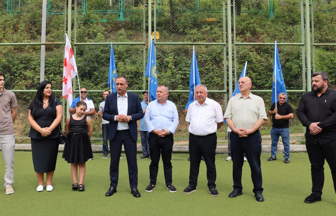 გულთბილი შეხვედრა – მერისის მოსახლეობასთან