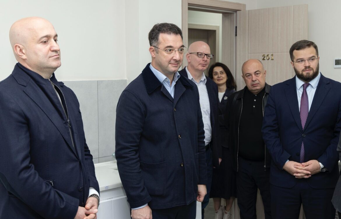 მინისტრი გარემოს ეროვნული სააგენტოს აჭარის რეგიონული ოფისის მუშაობას გაეცნო