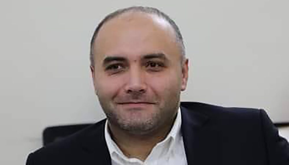 აკაკი გვიანიძემ გახარიას პარტია დატოვა