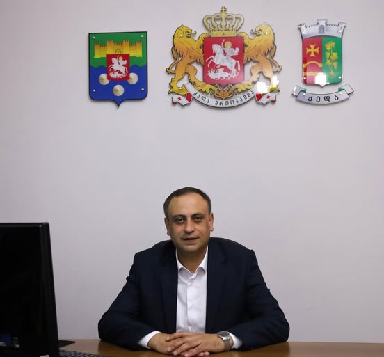 მერი უფლებამოსილების შესრულებას შეუდგა