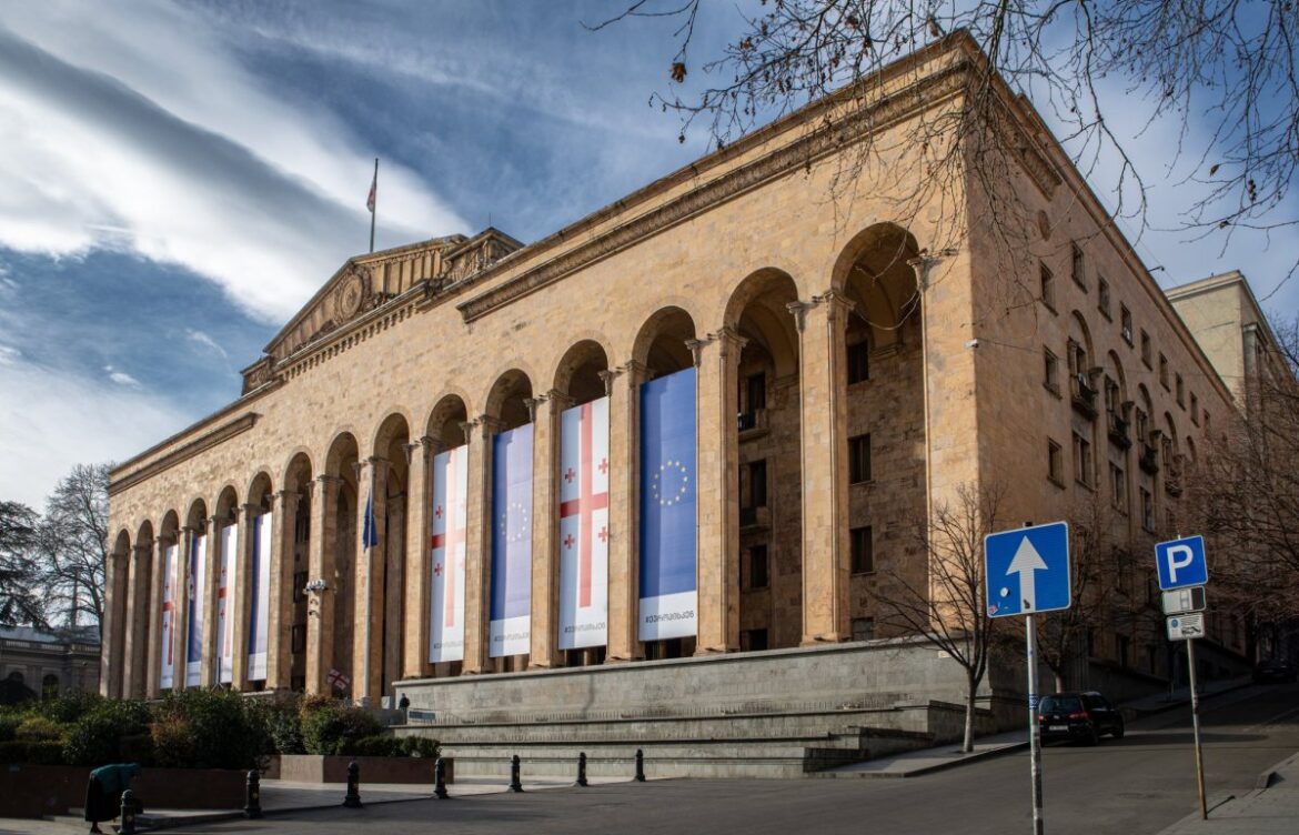 უზენაესი სასამართლოს მოსამართლეებად აირჩიეს