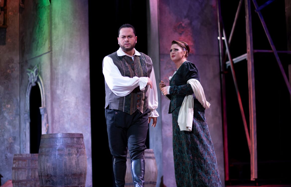 ლამაზად დაბრუნებული . . . „სოფლის ღირსება“