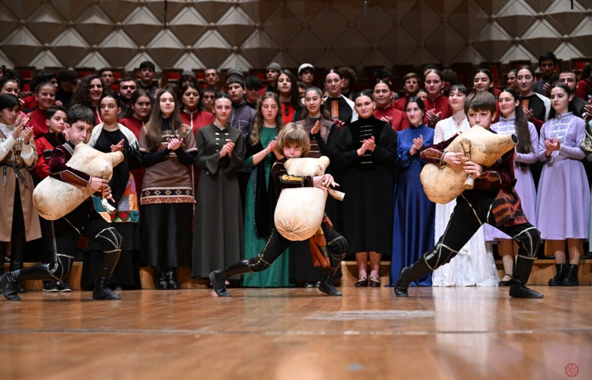ფესტივალში აჭარის რეგიონის სალოტბარო სკოლებმა მიიღეს მონაწილეობა