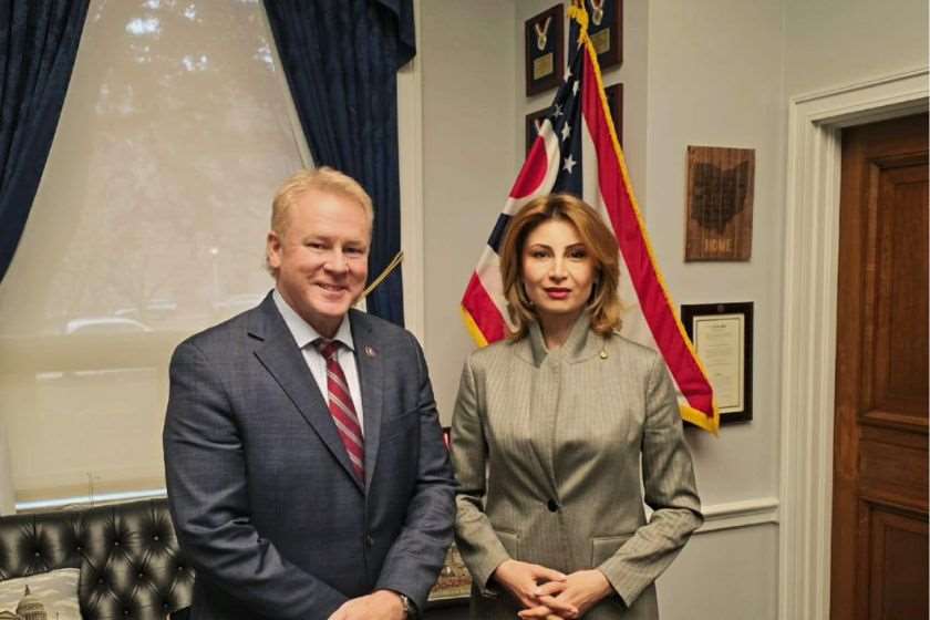 თამარ ტალიაშვილი უორენ დევიდსონს შეხვდა