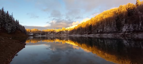 მწვანე ტბას ტურისტები არ აკლია