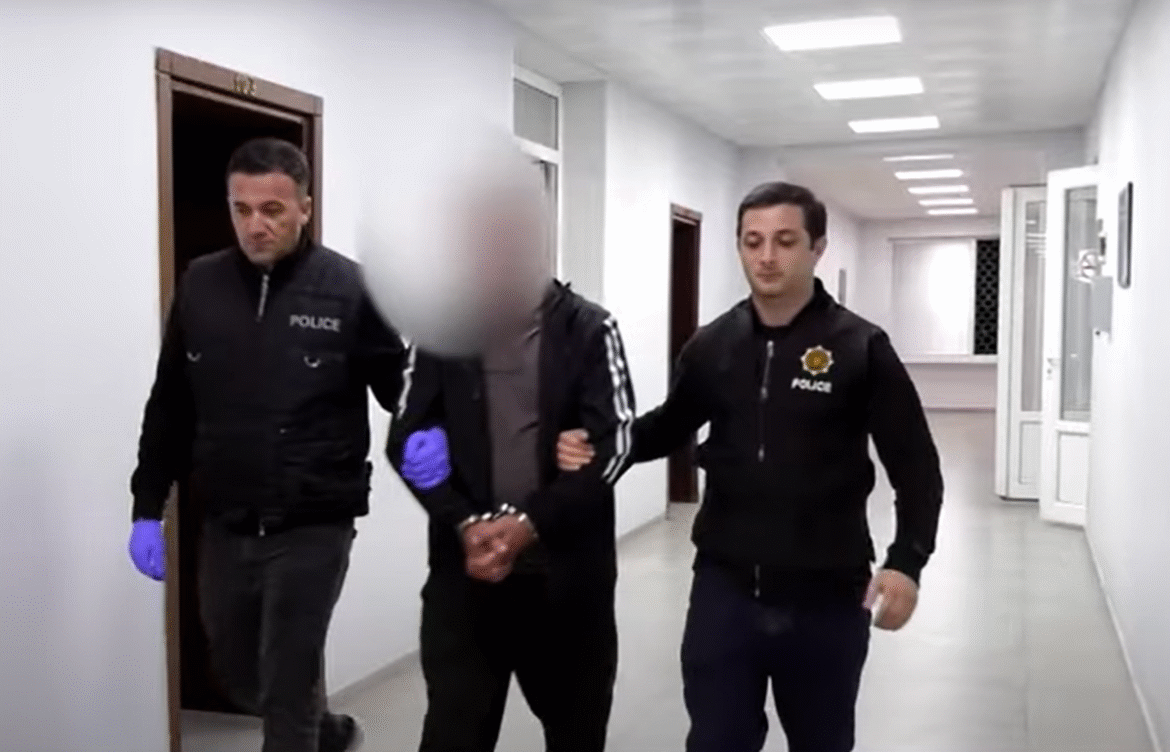 ცხელ კვალზე დააკავეს