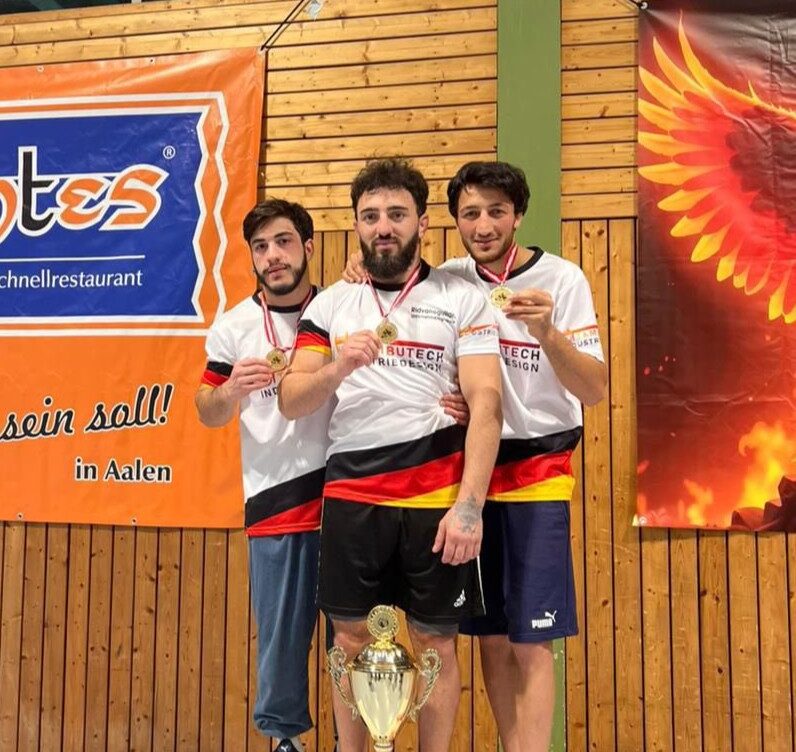 სამი ოქროს მედალი – გერმანიიდან