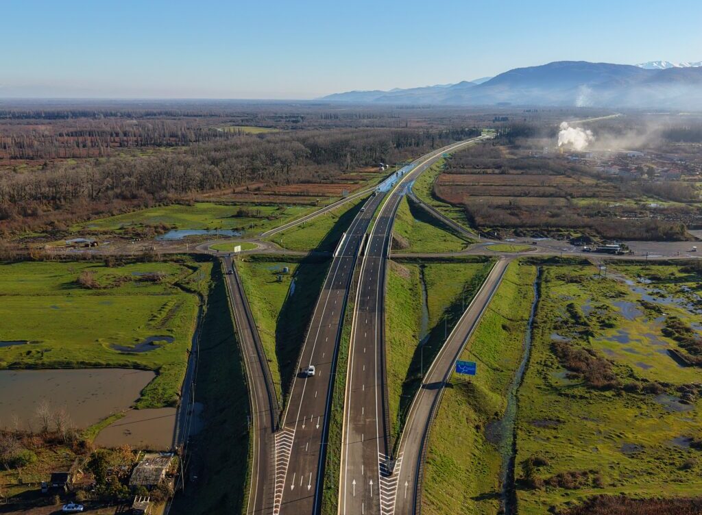 სამტრედია-გრიგოლეთის მაგისტრალზე ლანჩხუთი–ლესას 8 კმ-იანი ახალი გზა გაიხსნა