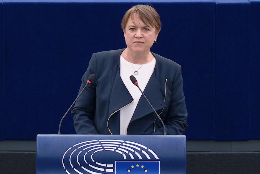 ,,ისინი, ვისაც დემოკრატიისა და სამართლის უზენაესობის სწამს, დიპლომატიას მიმართავდა და არა რეჟიმის შეცვლას’’