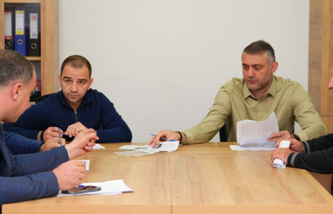 სერვისცენტრებში მოსახლეობასთან შეხვედრები დაიწყო