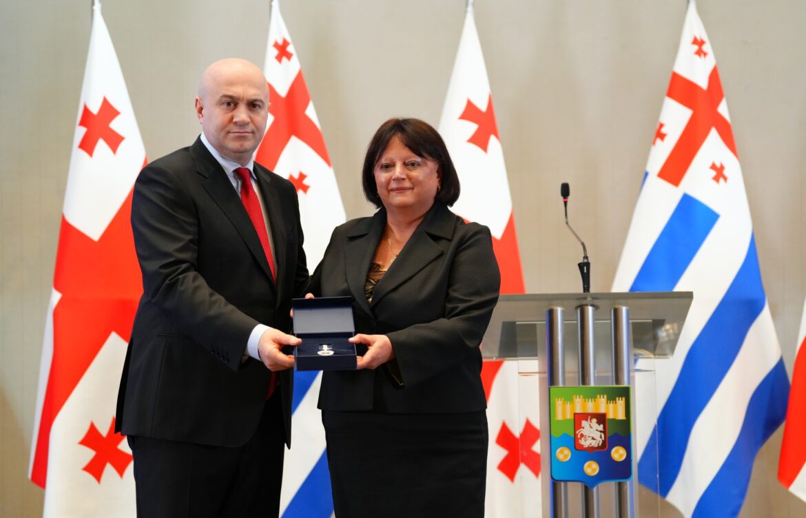 რეგიონის გამორჩეულ ადამიანებს აჭარის ავტონომიური რესპუბლიკის უმაღლესი ჯილდო გადაეცათ