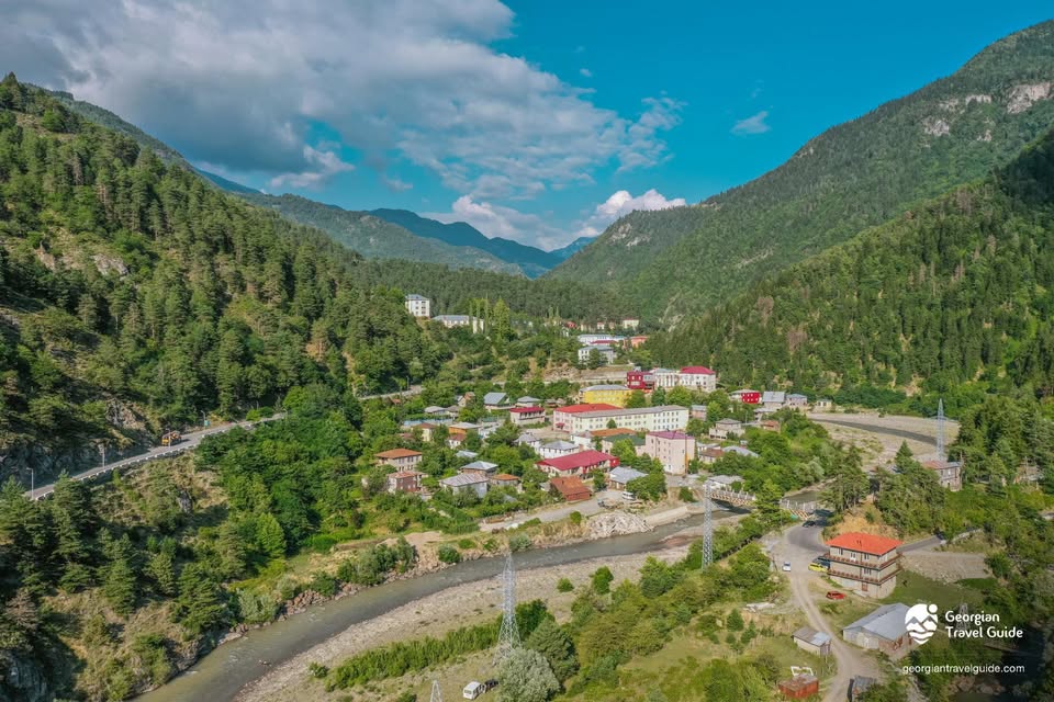 შუახევის მერიის თანამშრომელი დააკავეს