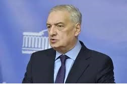 „თვალთმაქცობა – პოლიტიკაში“