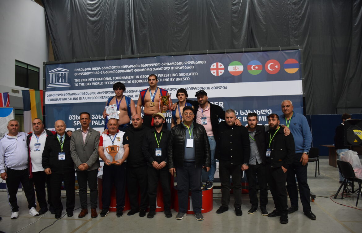 ბათუმმა ქართული ჭიდაობის ტურნირს უმასპინძლა