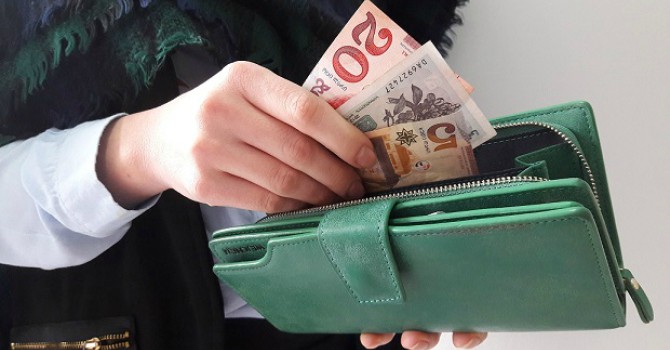 საქართველოში საშუალო ხელფასი 2 271.6 ლარია