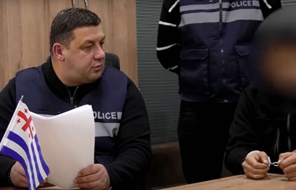 წითელი ცირკულარით ძებნილი დაკავეს