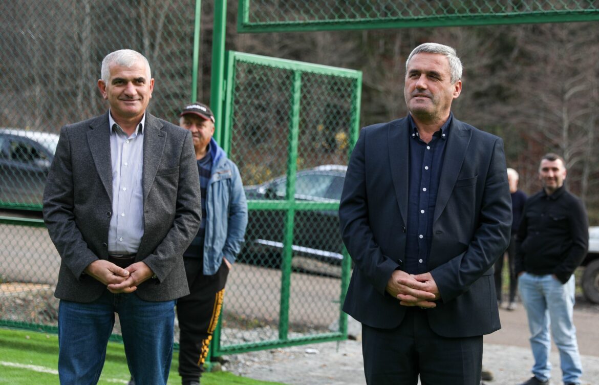  მინი-სპორტული მოედანი მოეწყო