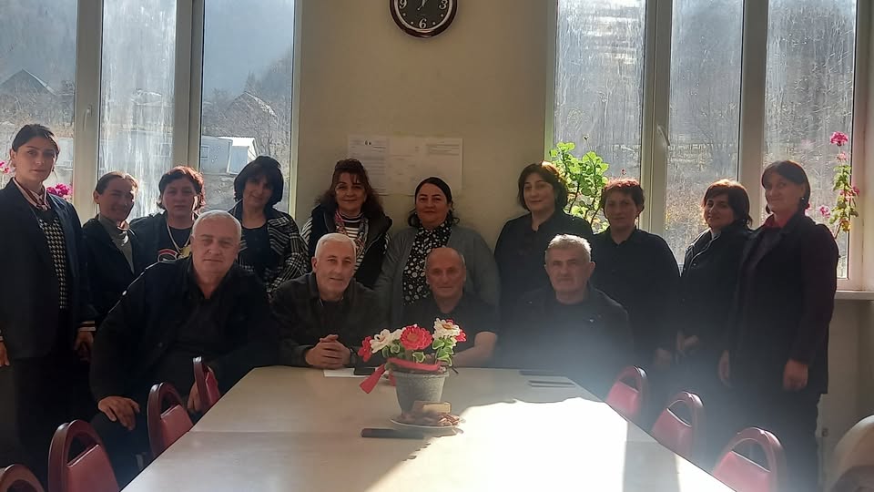 პოეტი – სკოლაში