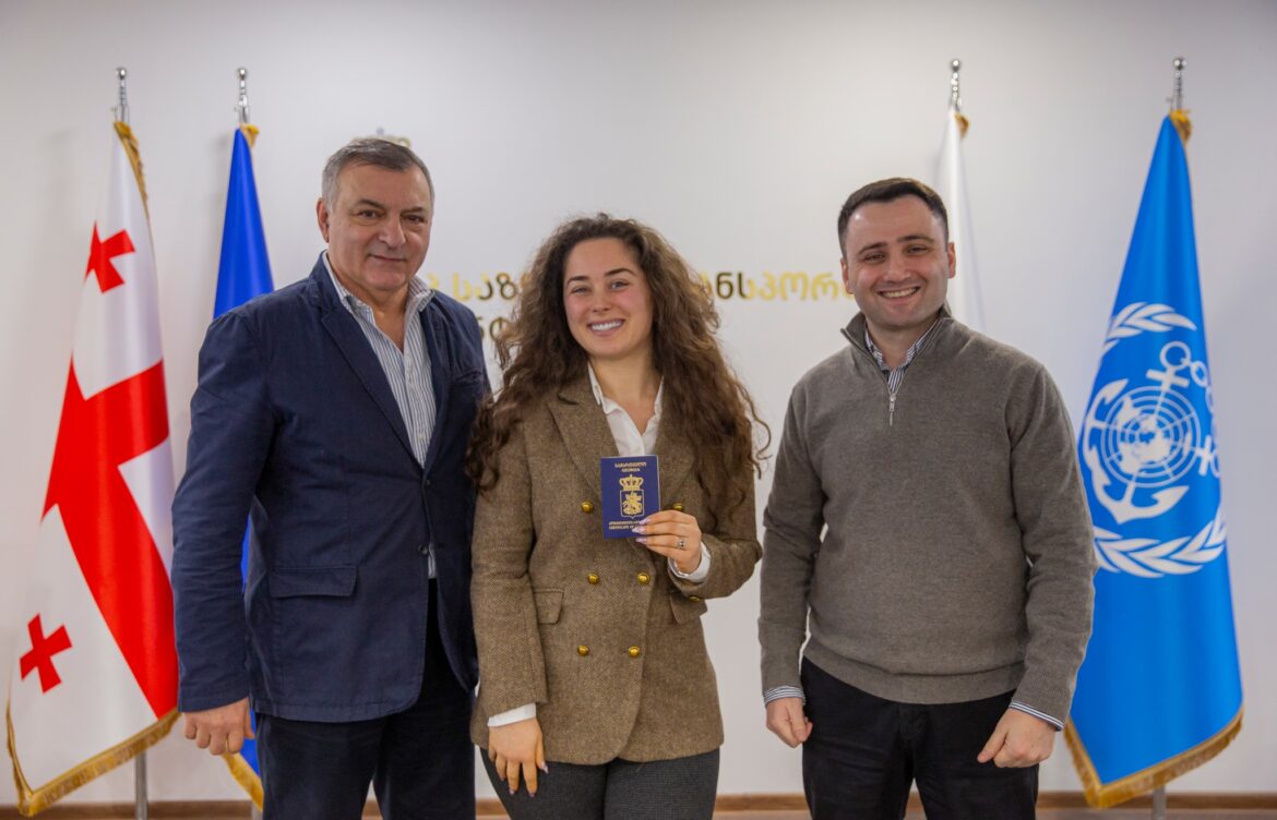 ნათია ლაბაძე პირველი ქალი კაპიტანია საქართველოში