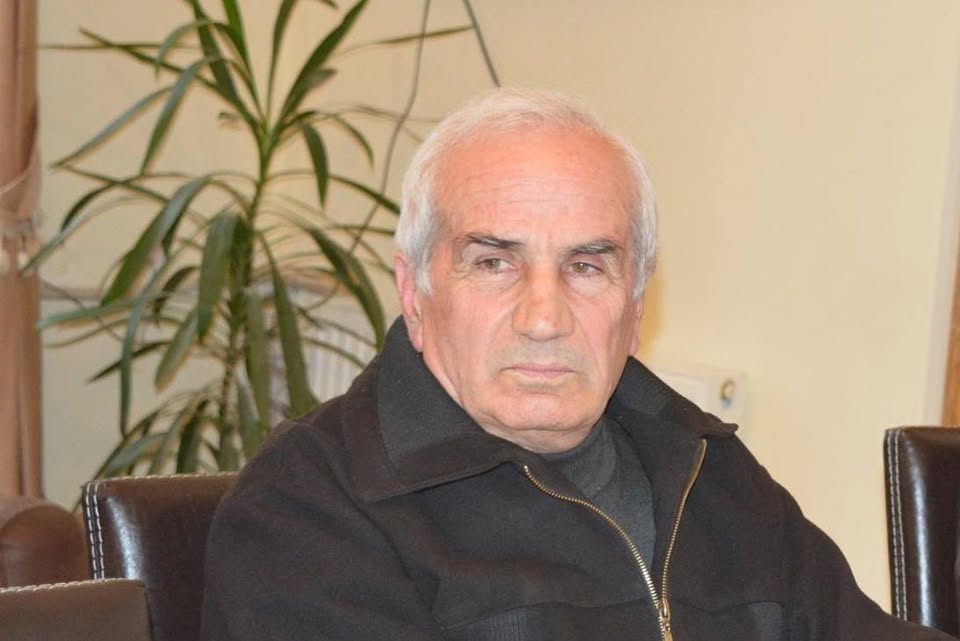  „ეს ქვეყანა კეთილი ადამიანების მხრებზე დგას“