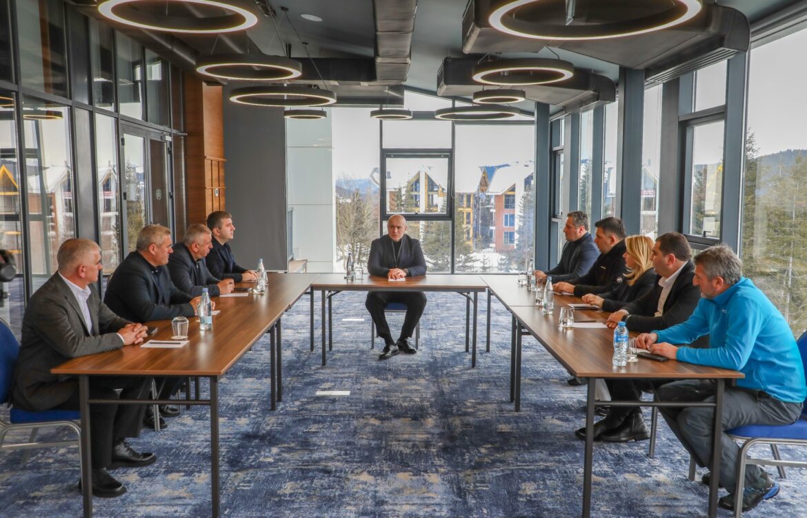 ტურისტული სეზონის მიმდინარეობის გაცნობა და სამუშაო შეხვედრა