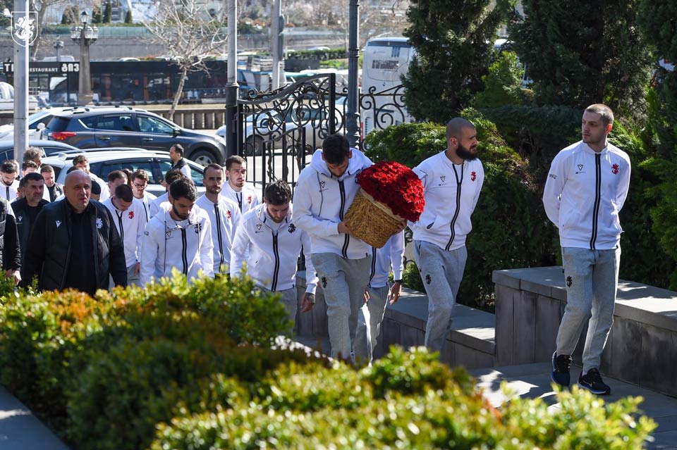  ეროვნული ნაკრების წევრებმა პატრიარქის ხსოვნას პატივი მიაგეს