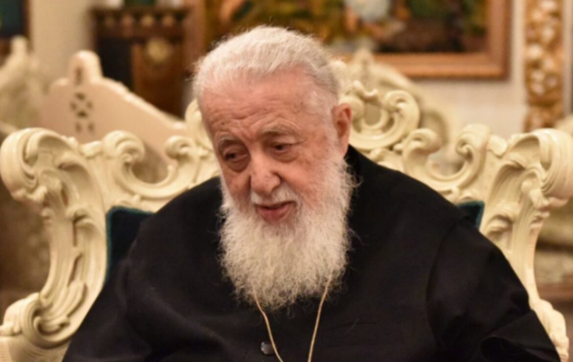 სამოქალაქო პანაშვიდი გრძელდება