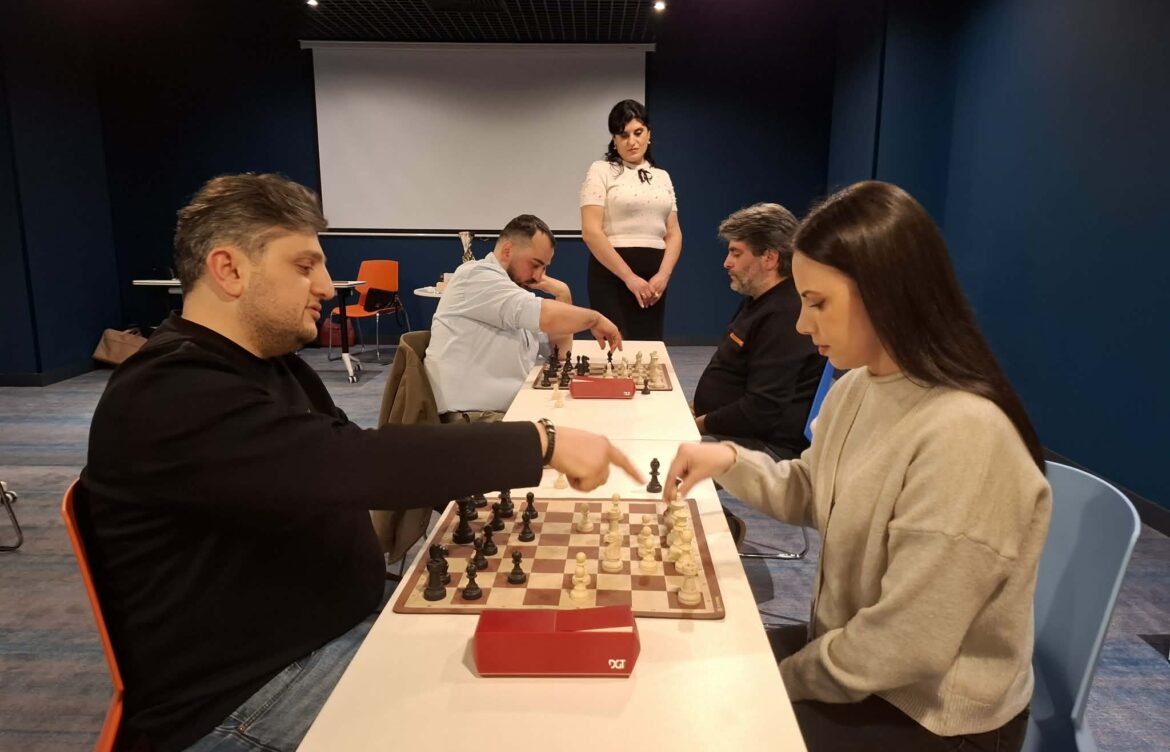 ჭადრაკი – ჟურნალისტებისთვის