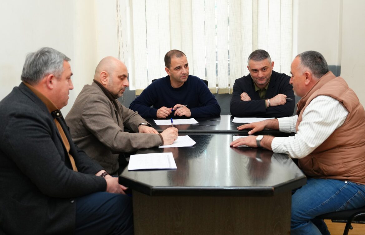 შეხვედრა – მოქალაქეებთან