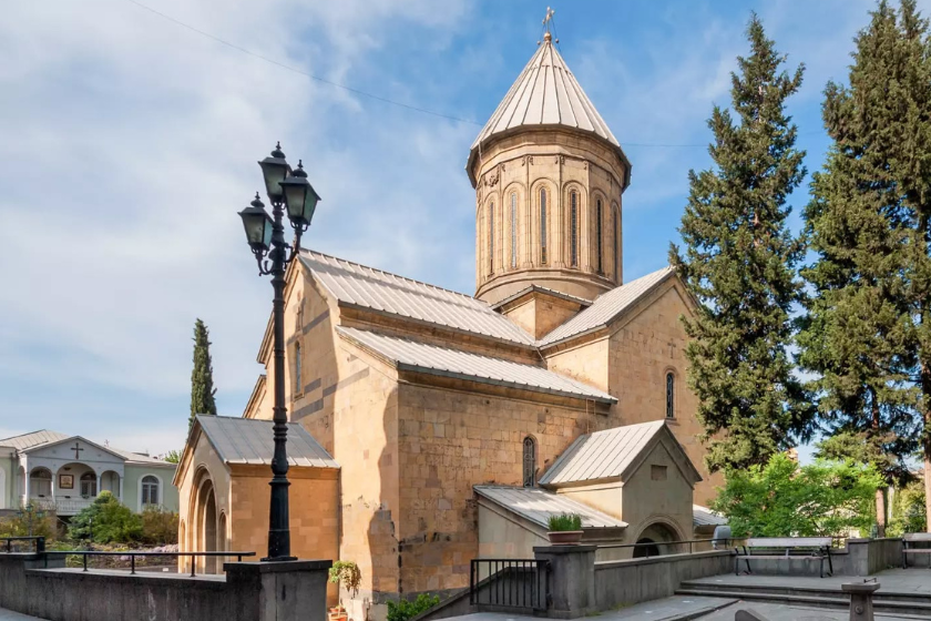 დღეიდან, სულის საოხად, პანაშვიდის გადახდას მგალობლების თანხლებით დაიწყებენ