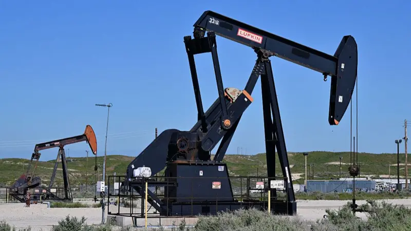 მსოფლიოში ნავთობის ფასები შემცირდა და ბრენტის ტიპის ბარელი ნავთობი 87.8 დოლარი ღირს.