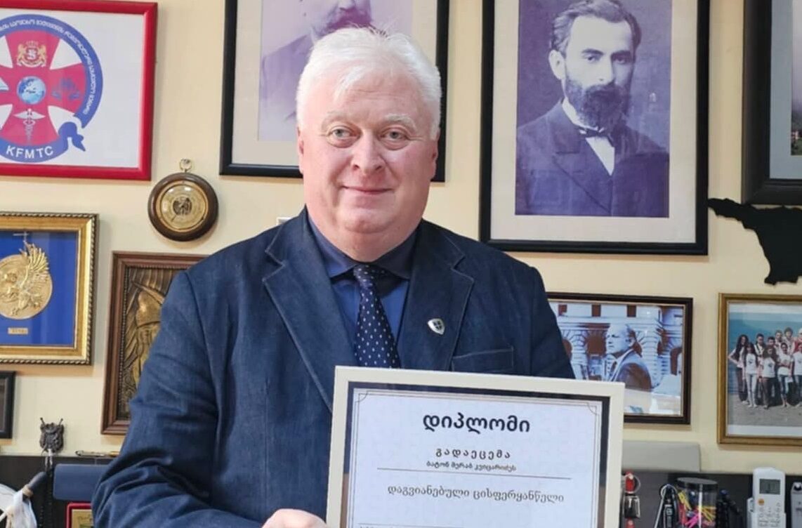 ზურაბ გორგილაძის პოეზიის თაყვანისმცემელი „ცისფერყანწელთა“ ქალაქიდან